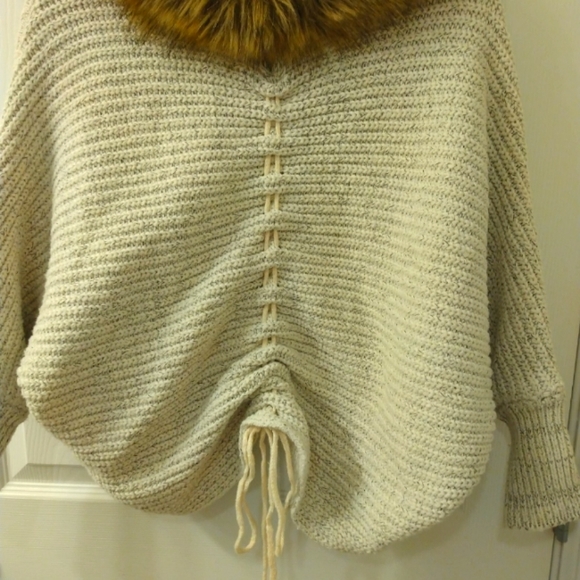 Cardigan sweater w/faux fur - Picture 3 of 4